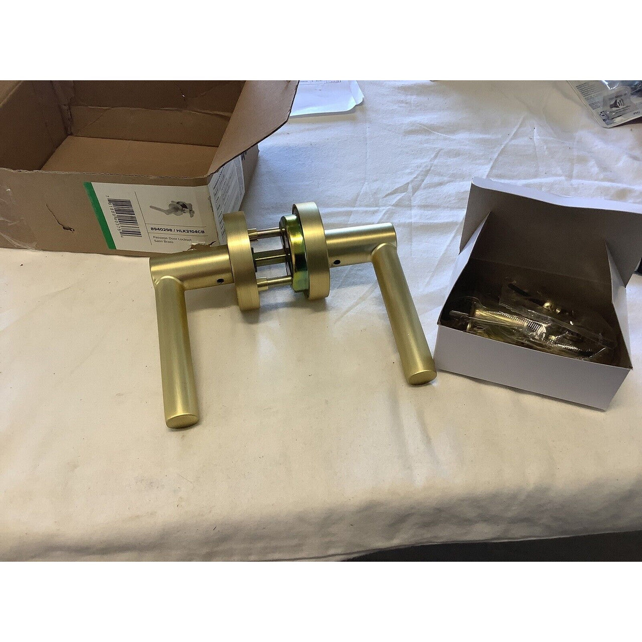 Signature Hardware 466698 Ewing Entrance Set, Round Rod Lever Handle-Satin Brass