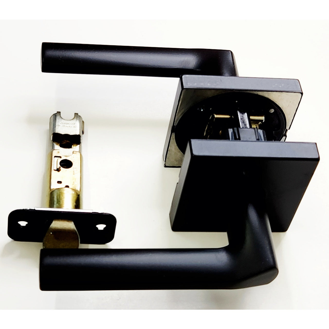 Kwikset 720LSLSQT-514 Lisbon Passage Door Lever Set w/Square Rose - Matte Black