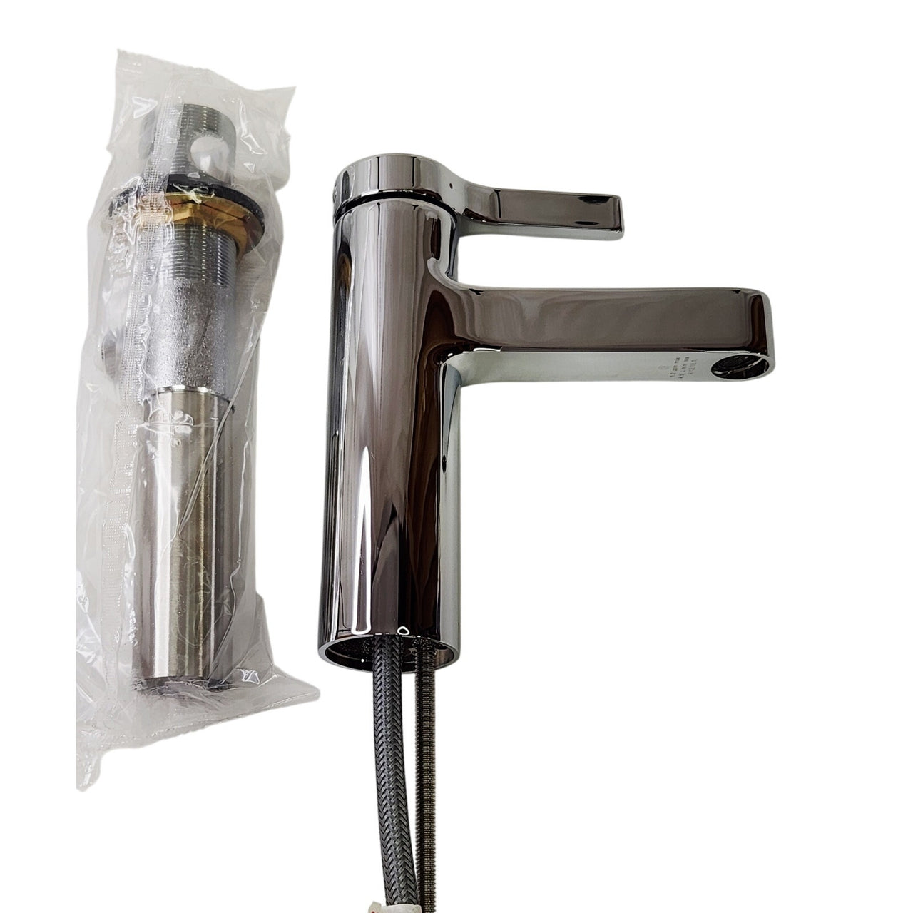 Moen 6710 Vichy Single Hole Bathroom Faucet with Drain Assembly - Chrome READ1
