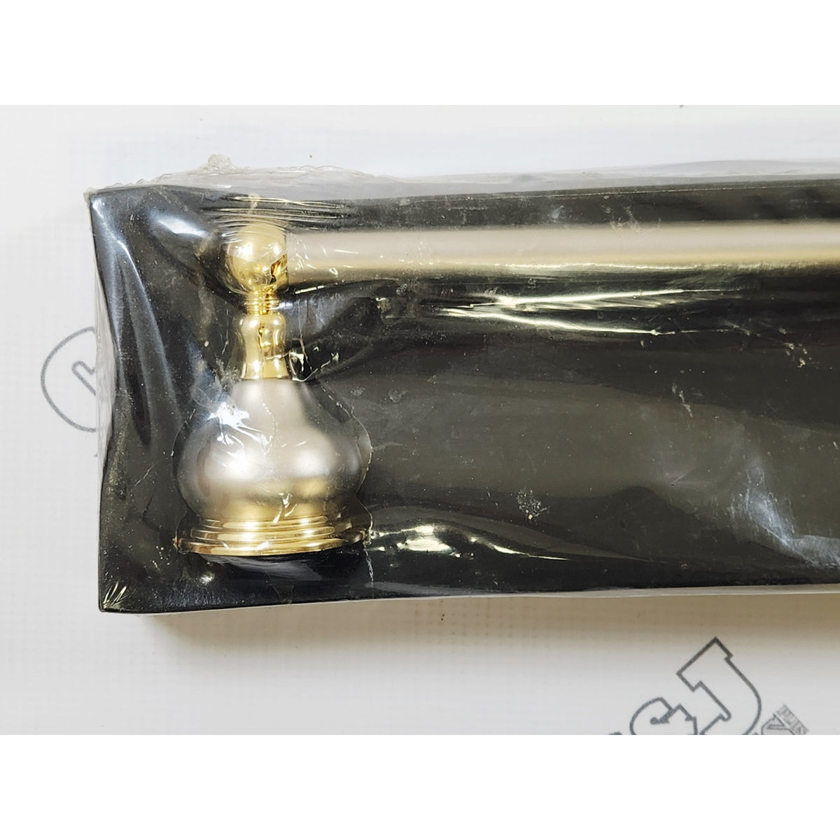 Delta 74024-NP 24" Towel Bar - Brilliance Pearl Nickel/Brilliance Polished Brass