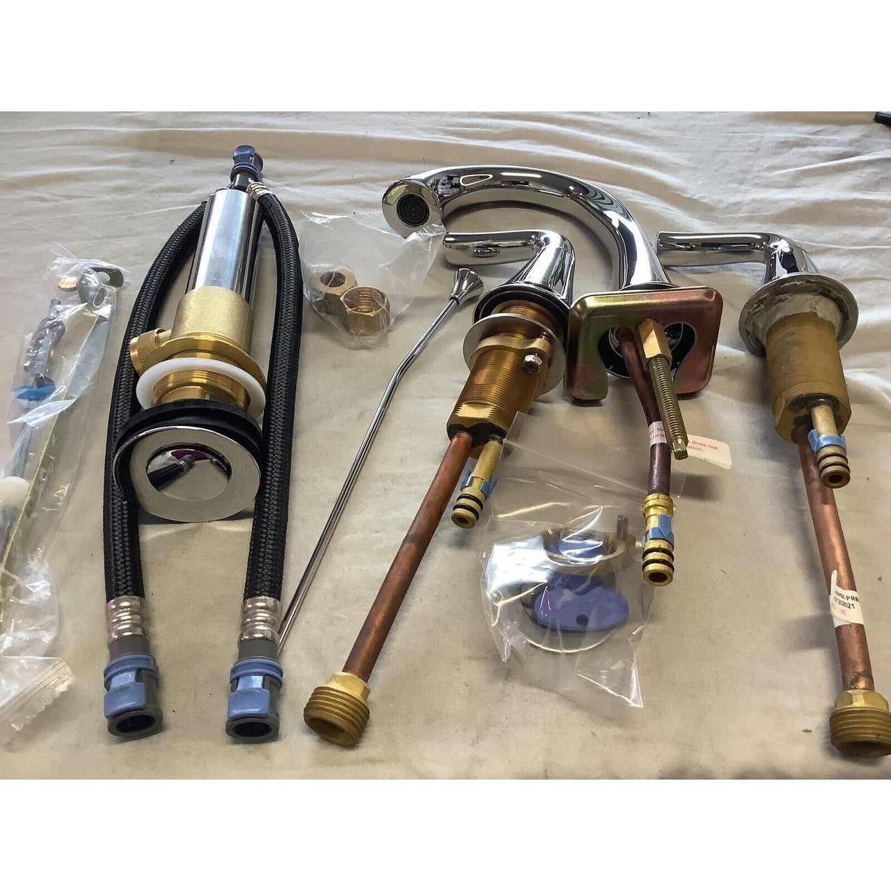 Signature Hardware 447901 Provincetown Widespread Bathroom Faucet - Chrome READ