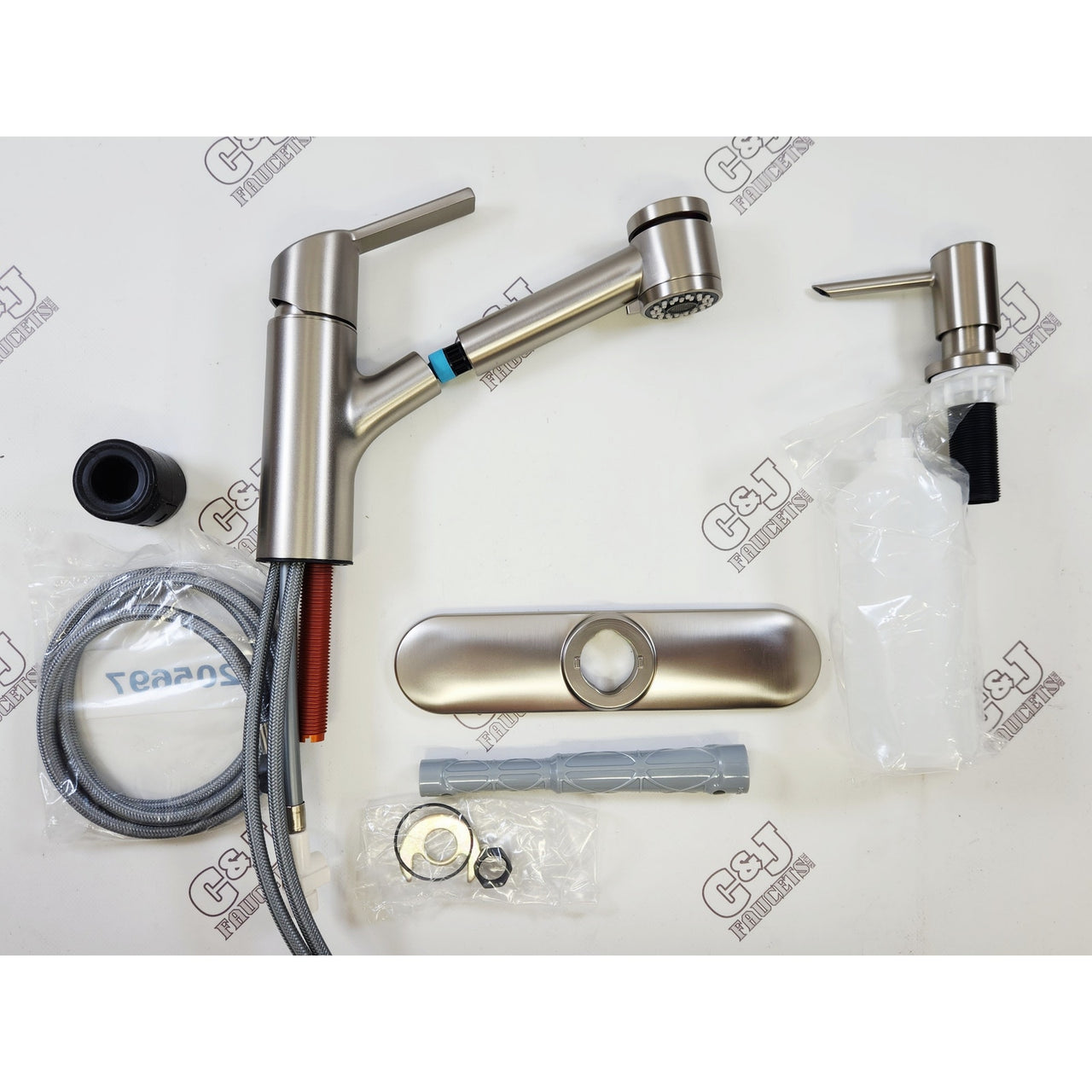 Moen 87701SRS Sombra 1.5 GPM Pullout Kitchen Faucet - Spot Resist Stainless