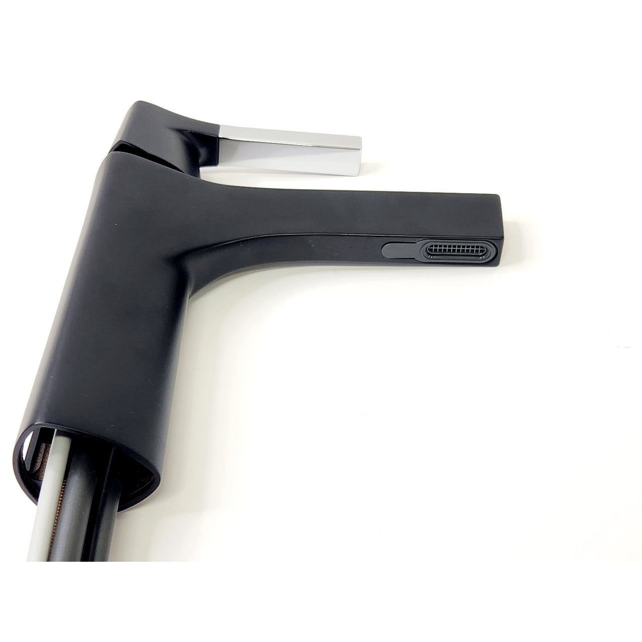 Delta 574-CSMPU-DST Zura Single Hole Bathroom Faucet - Chrome/Matte Black