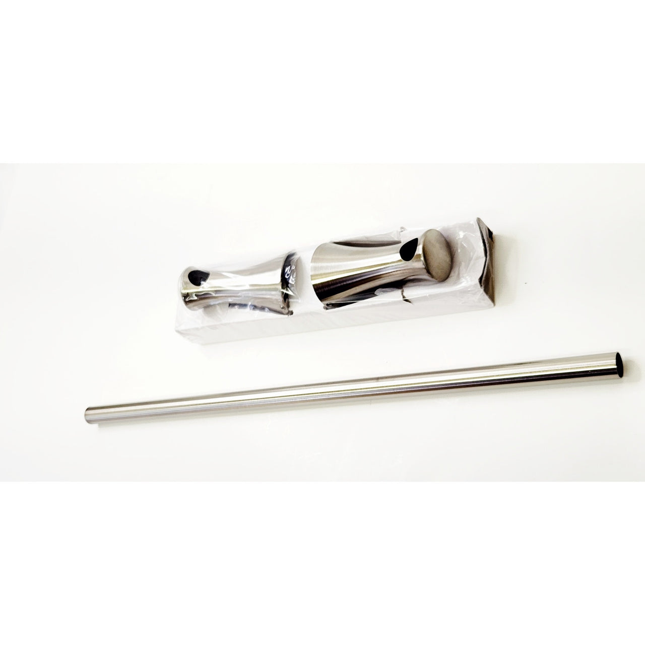 Delta 73818-SS 18" Lahara Wall Mount Towel Bar - Brilliance Stainless Steel