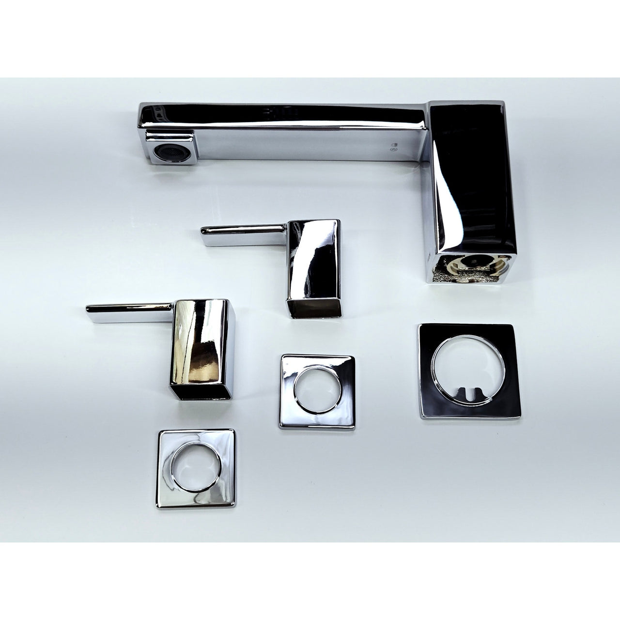Moen TS913 90 Degree Deck Mounted Roman Tub Filler - Chrome