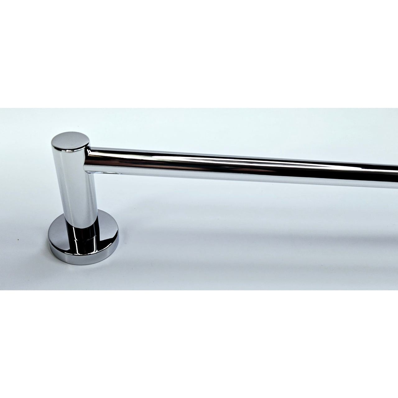 Symmons 353TB-18 Dia 18" Towel Bar - Chrome
