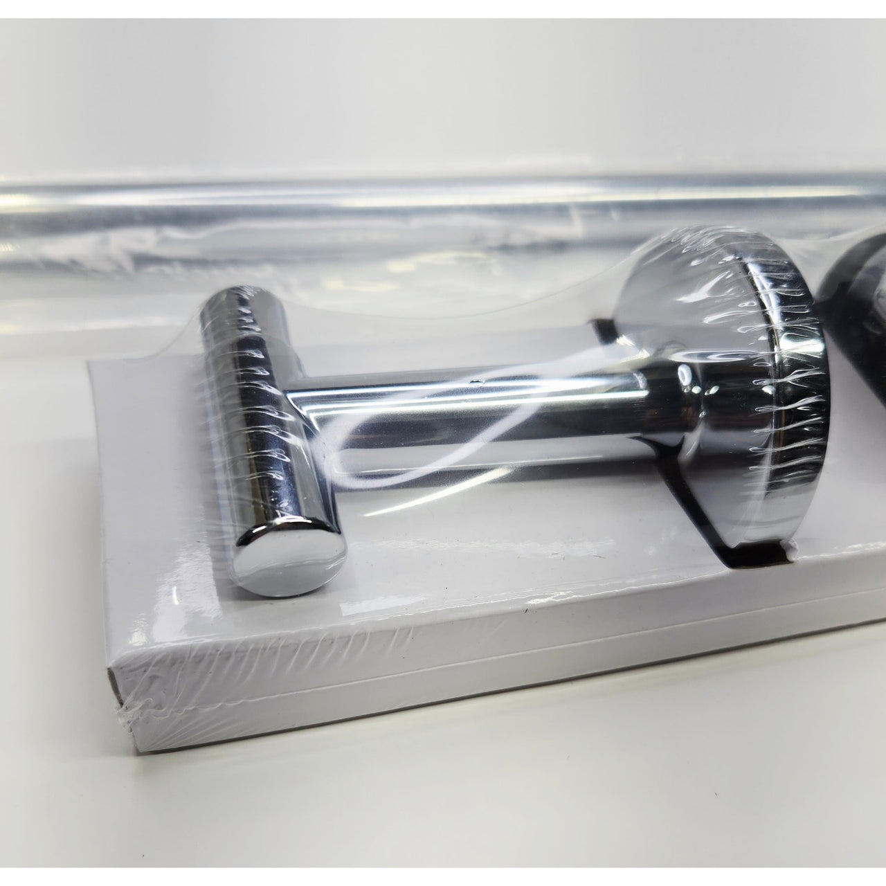 Delta 75918 Trinsic 18" Wall Mounted Towel Bar - Chrome