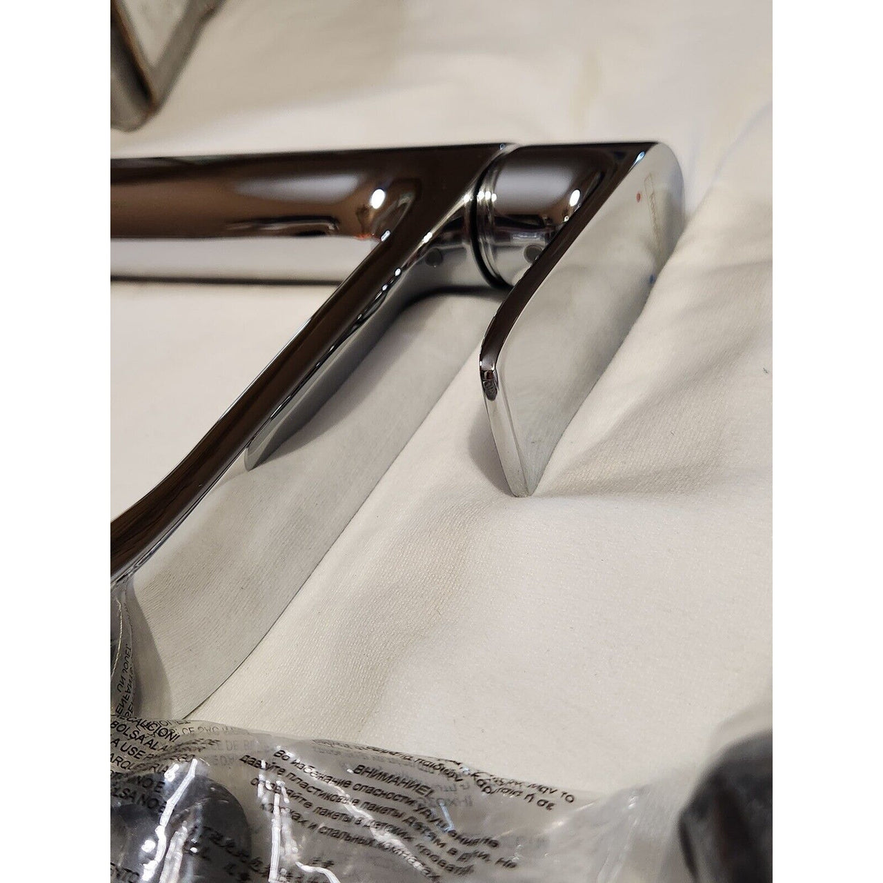 Hansgrohe 31183001 Metris Modern 1-Handle Tall Bathroom Sink Faucet - Chrome