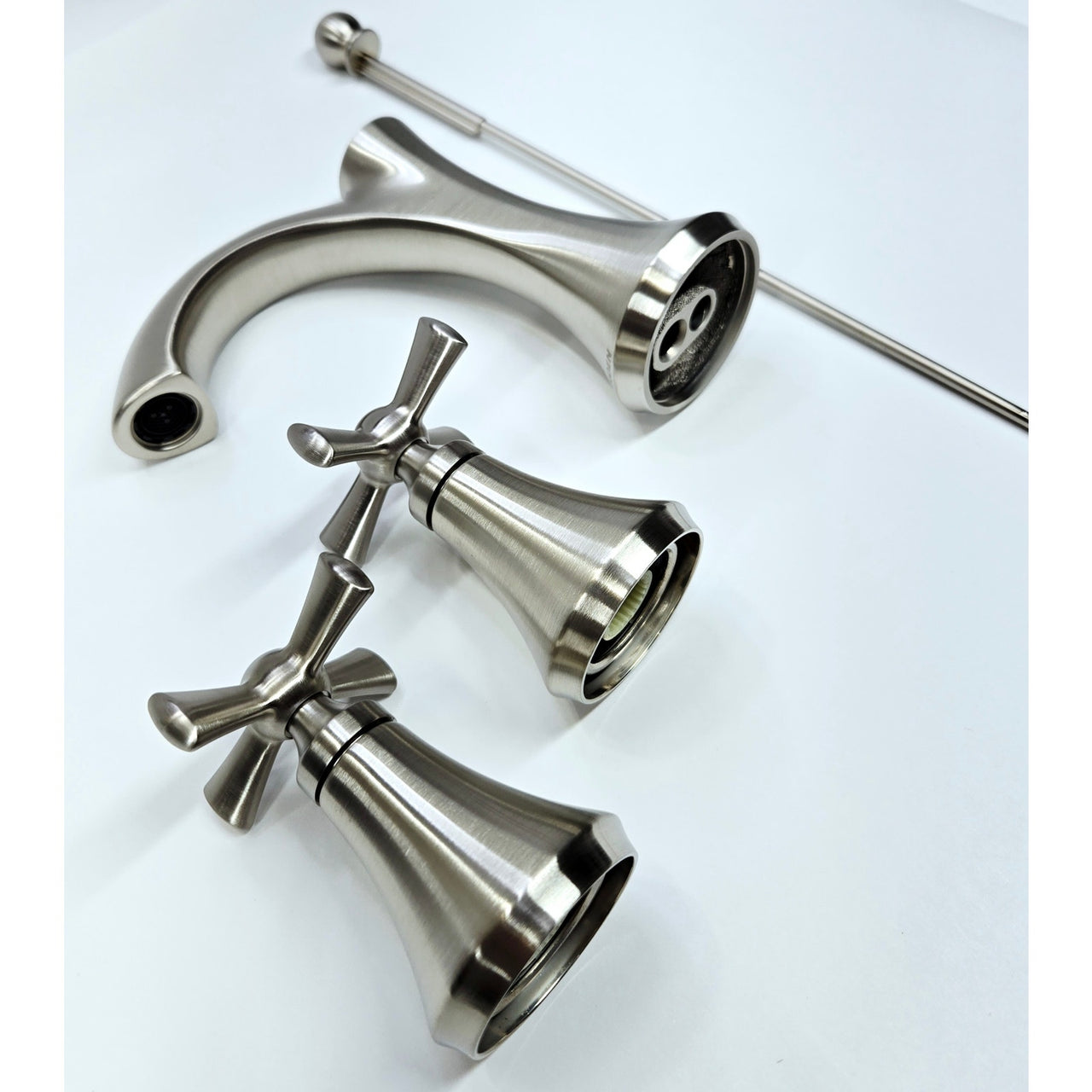 Moen T4524BN Wynford Widespread 2- Handle Bathroom Sink Faucet - Brushed Nickel