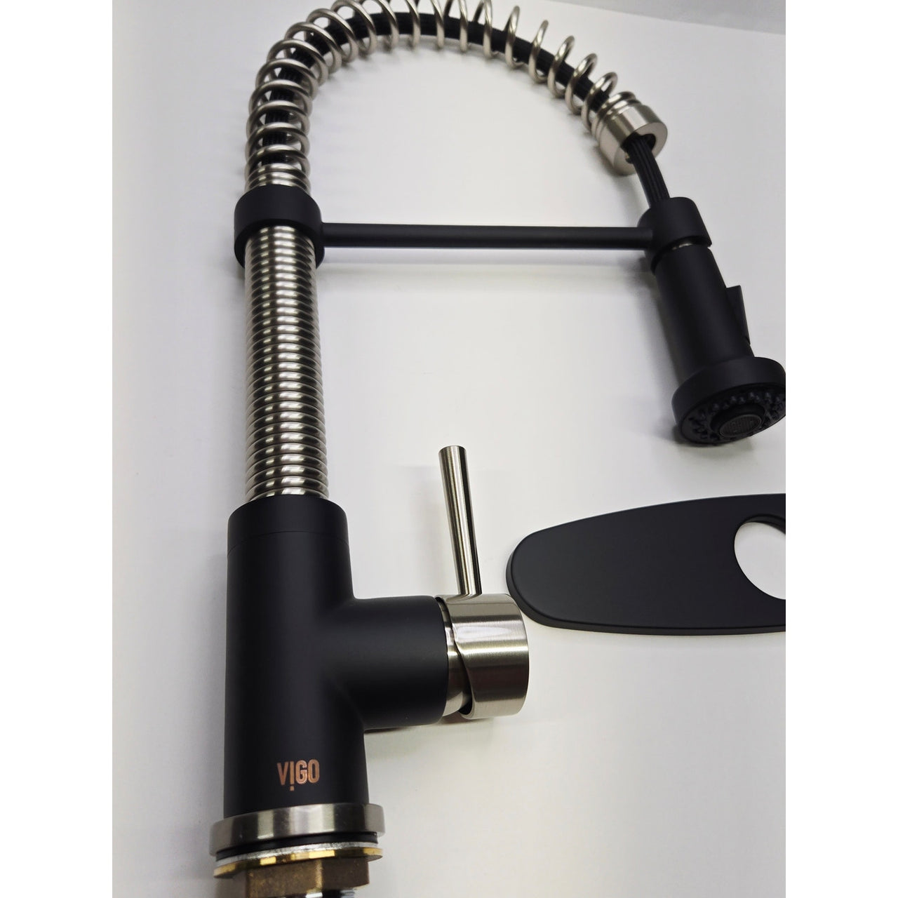 Vigo VG02001STMB Edison 1.8 GPM Pull Down Kitchen Faucet - Stainless/Matte Black