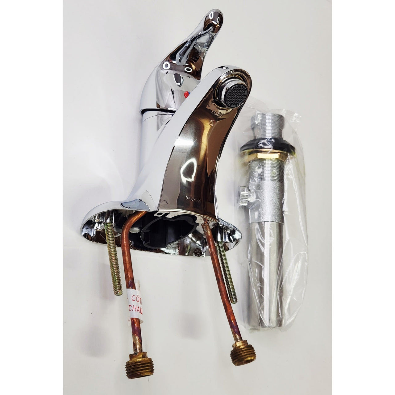 Moen L64620 Chateau Single Handle Centerset Bathroom Faucet - Chrome