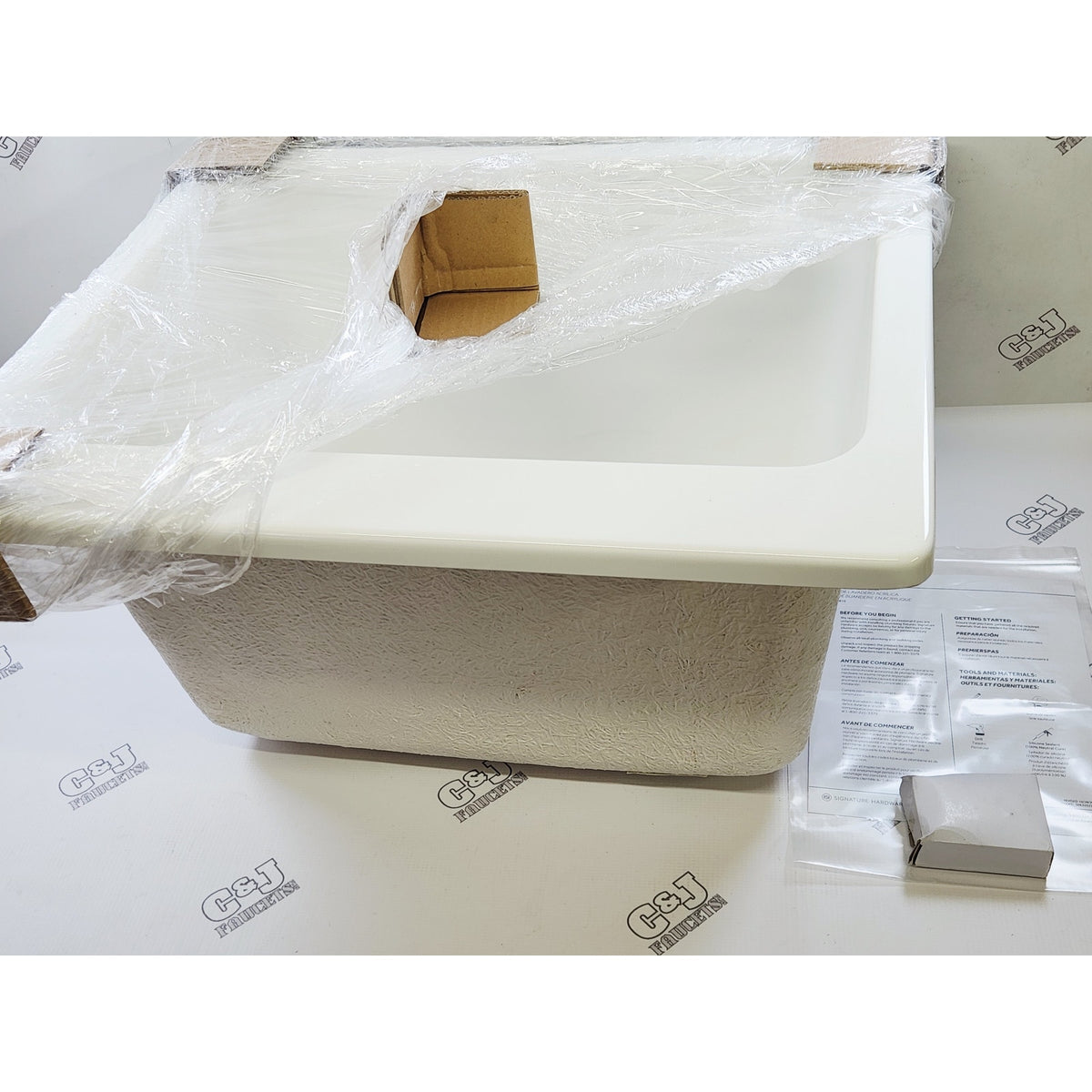 Signature Hardware 449309 Medford 25" x 22" Undermount Laundry Sink - White