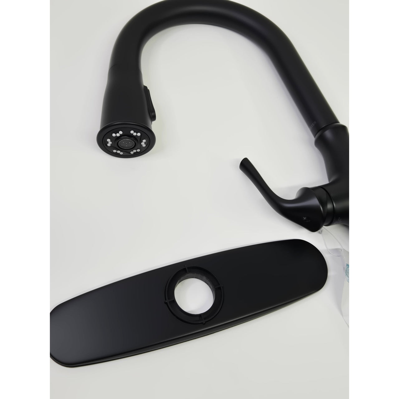 Pfister F-529-7RSSRB Single Handle Pulldown Rosslyn Kitchen Faucet - Matte Black