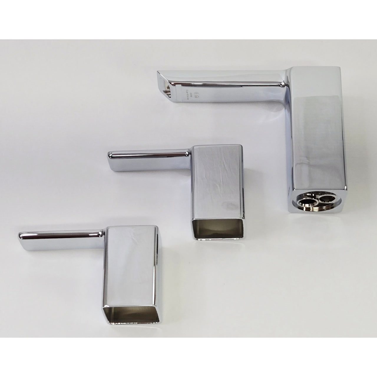 Moen TS6720 90 Degree 2-Handle Widespread Bathroom Faucet, No Valve -Chrome READ