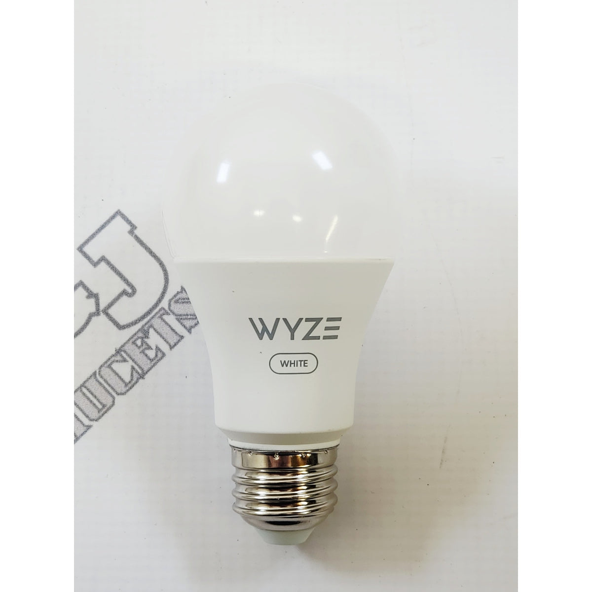 Wyze WLPA19V22PK A19 800-Lumen 90+ CRI WiFi Tunable Smart Light Bulb