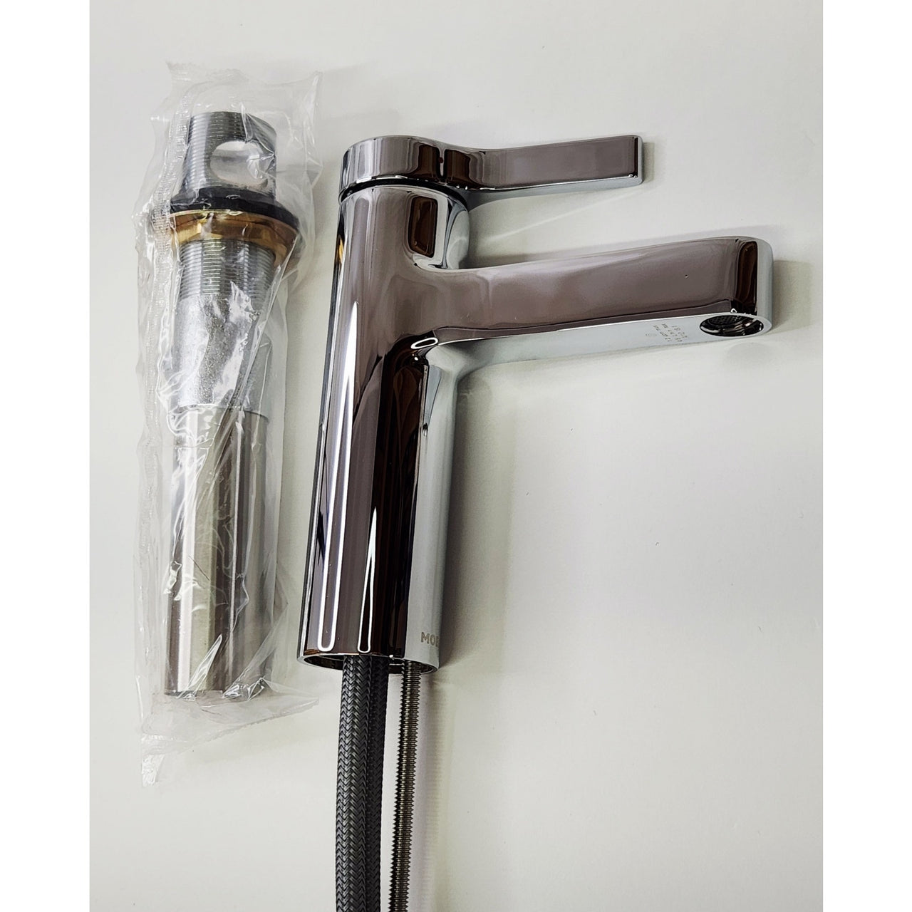 Moen 6710 Vichy Single Hole Bathroom Faucet with Drain Assembly - Chrome READ1