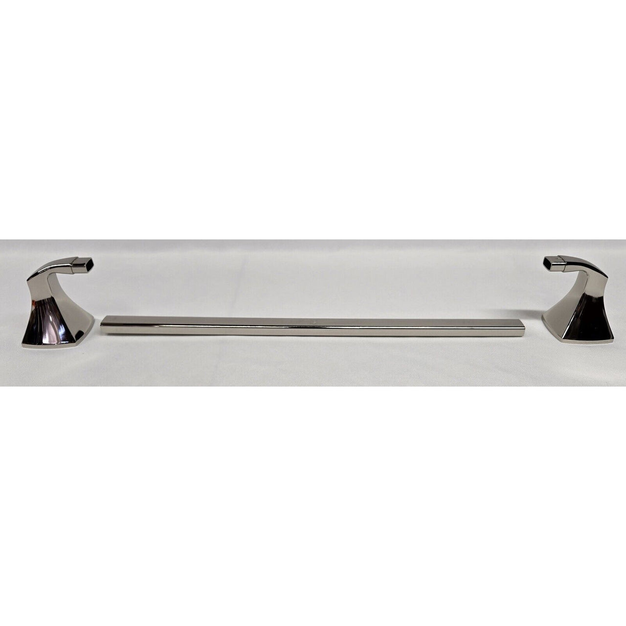 Moen YB5118NL Voss 18" Towel Bar - Polished Nickel *READ