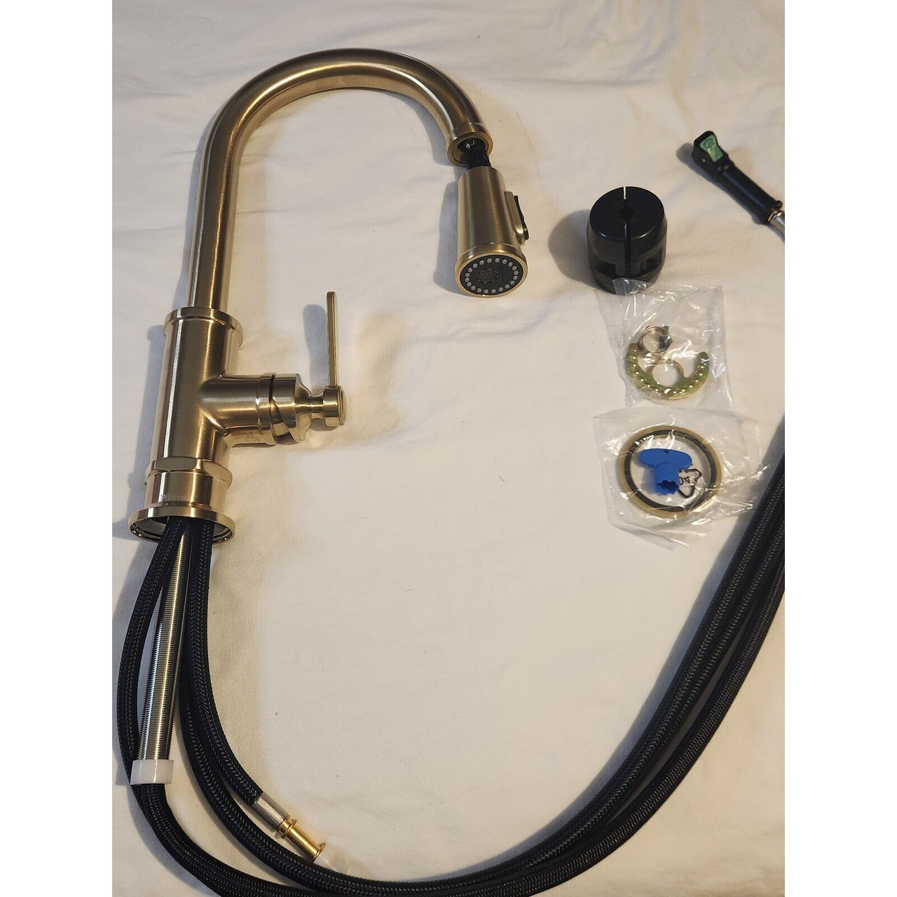 Pfister GT529-TDBG Port Haven 1-Handle Pull-Down Kitchen Faucet - Brushed Gold