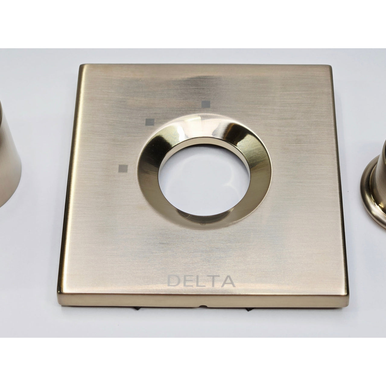 Delta T11853-CZ Vero Three Function Diverter Valve Trim - Champagne Bronze READ
