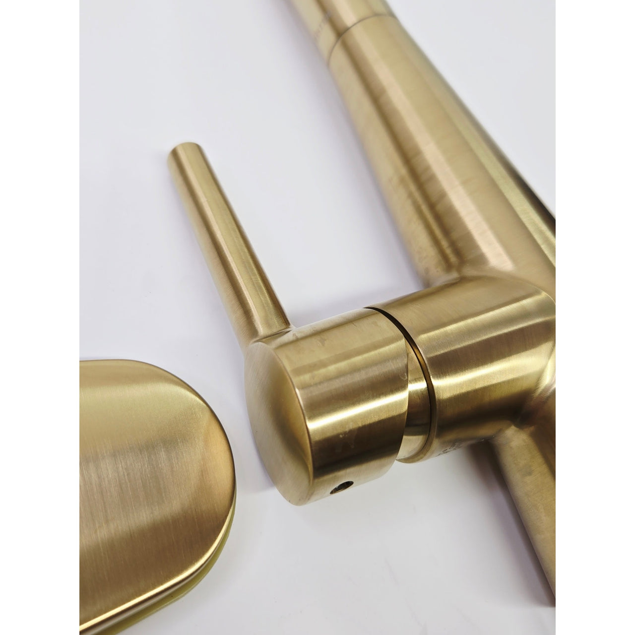 Pfister F-529-7BARBG Barulli Kitchen Faucet w/Soap Dispenser - Brushed Gold READ