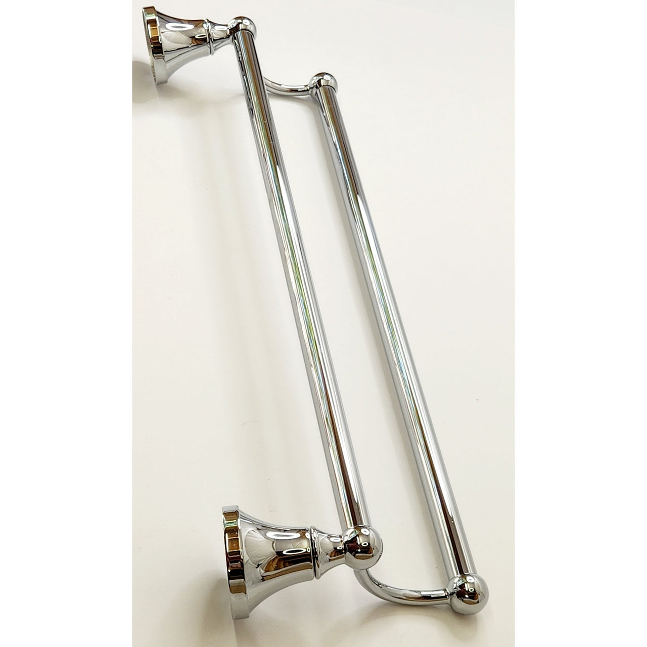 Signature Hardware 353564 Seattle Collection 18" Double Towel Bar - Chrome READ